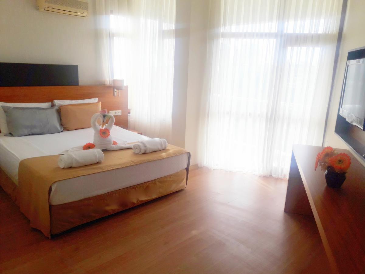Otel Club Delfin Antalya